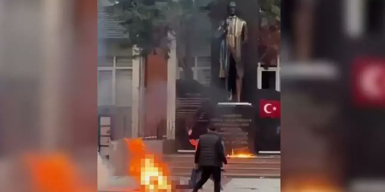 Kaymakamlık Binası Önünde Kendini Ateşe Verdi: Ağır Yaralı