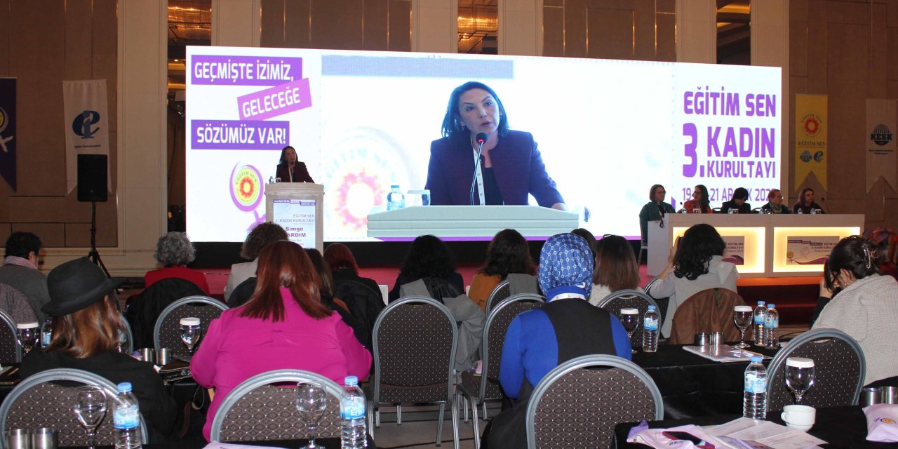 Kadın Emeği, Ayrımcılık, Savaş… Eğitim Sen Kurultayında Çarpıcı Başlıklar
