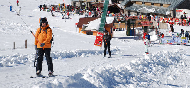 Bazı illerde eğitime kar yağışı engeli