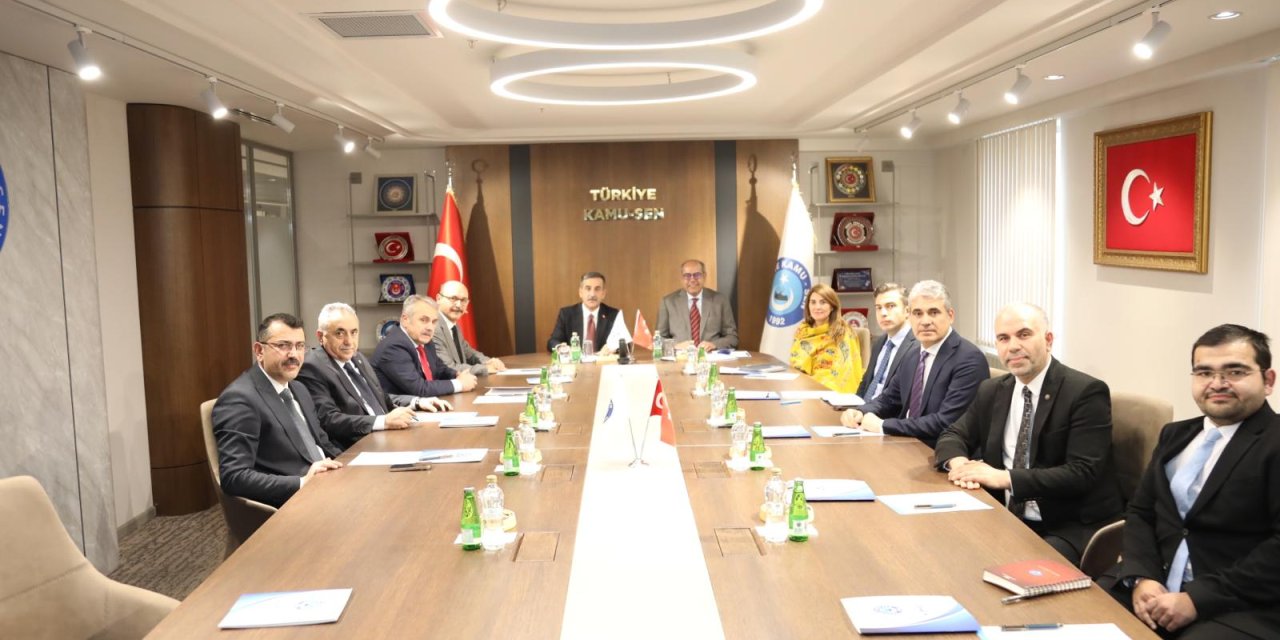 ILO’dan Türkiye Kamu-Sen’e Kritik Ziyaret: Grev Hakkı ve Mevzuat Masada