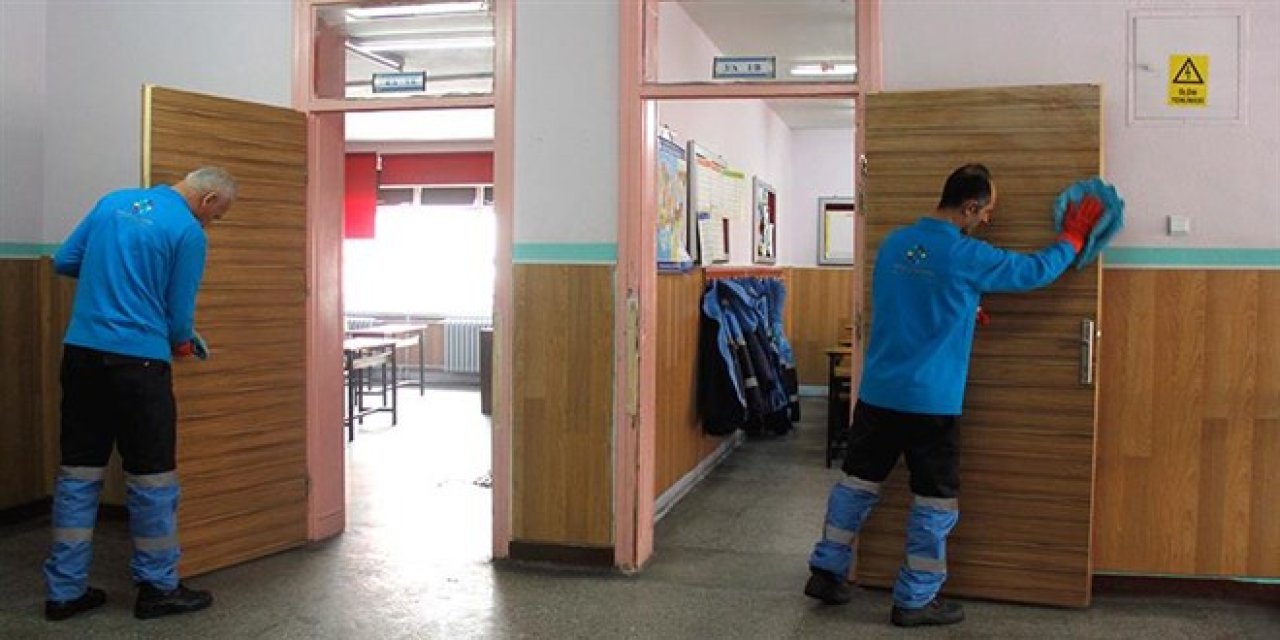 MEB temizlik personeli alacak mı? Okullar için 3 yeni model masada