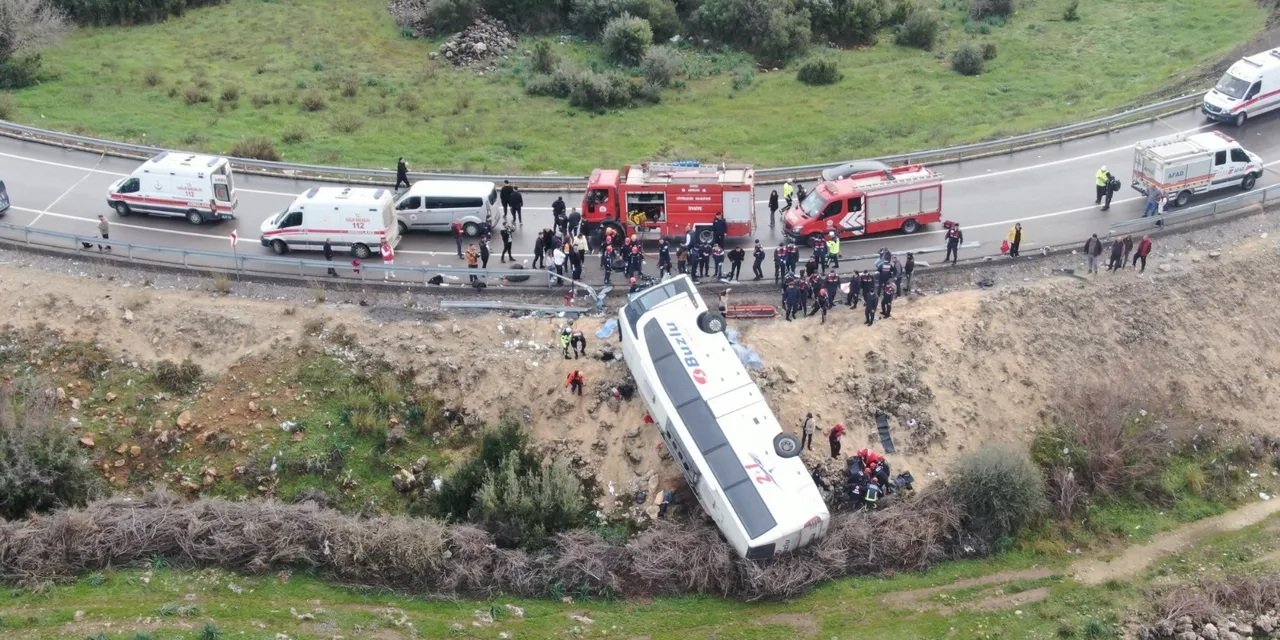 Antalya’da yolcu otobüsü faciası: 9 kişi hayatını kaybetti, 21 yaralı