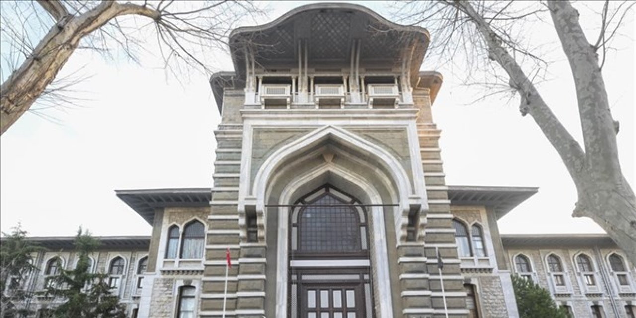 İstanbul Erkek Lisesi’nde fatura ağır oldu: Yönetim değişti, öğretmenlere ceza yağdı!