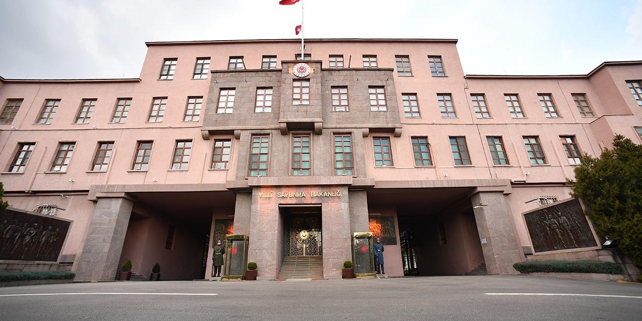 İran’dan Ateşlenen Füze Türk Hava Sahasında İmha Edildi | MSB’den Açıklama