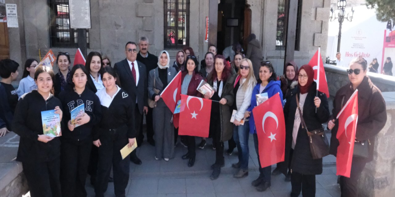 Türk Eğitim-Sen Üyeleri Mehmet Akif Ersoy’u Taceddin Dergâhı’nda Andı