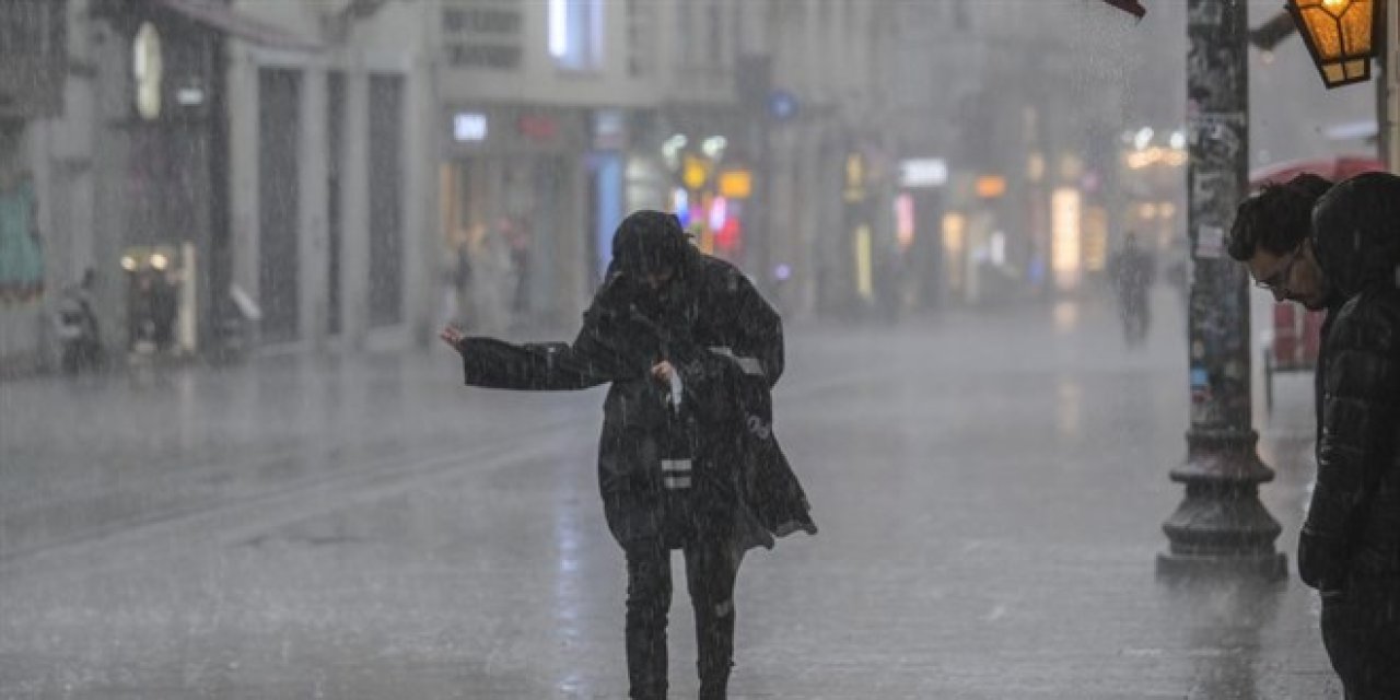 Bayramda hava bozuyor: Sıcaklık düşecek, yağış artacak