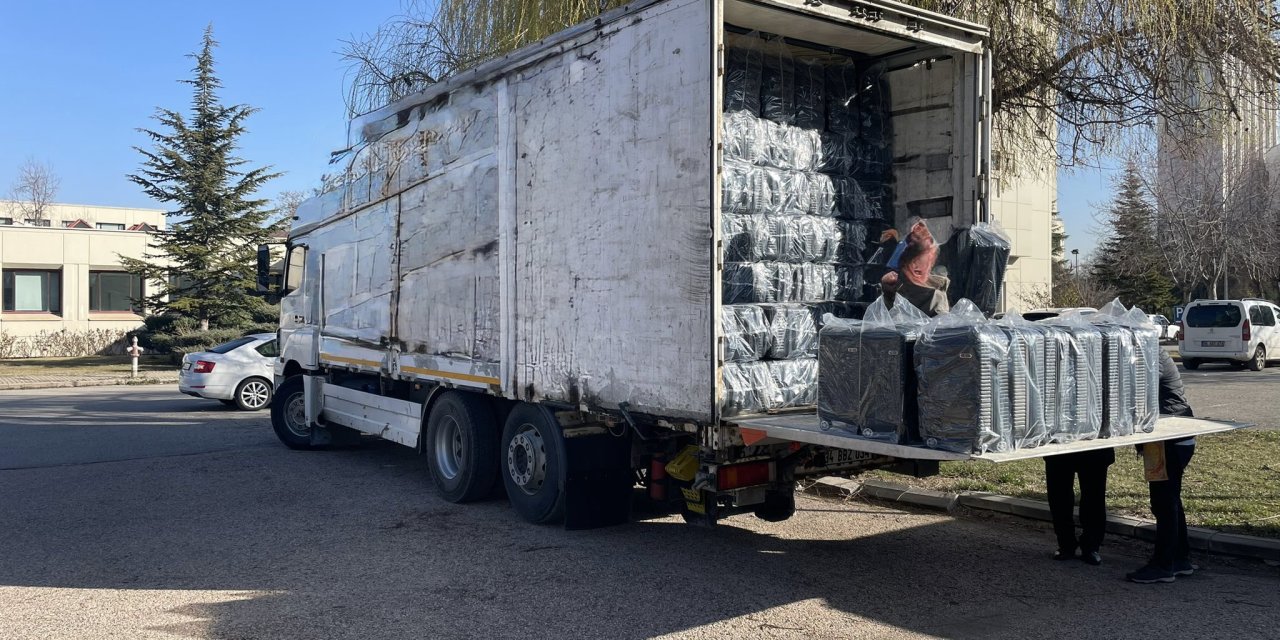 Türk Eğitim-Sen'den “Bavul dağıtımında var, hak aramada yok” çıkışı!