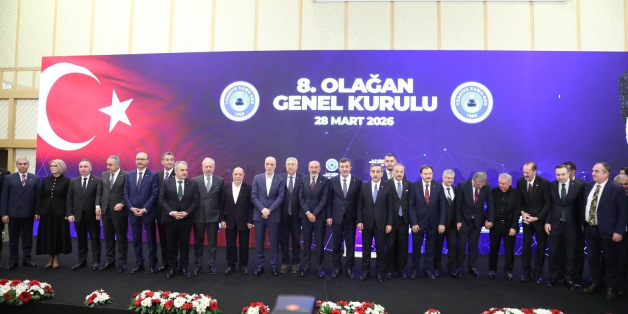 Türkiye Kamu-Sen 8. Olağan Genel Kurulu gerçekleştirildi: Önder Kahveci yeniden başkan seçildi