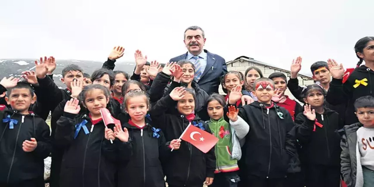 Yusuf Tekin ‘depo okul’ sistemini açıkladı: “Artık öğrenciyi değil öğretmeni taşıyacağız”