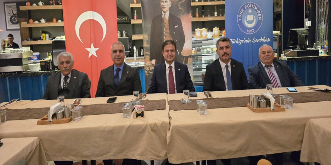 Memurlar için bayram ikramiyesi talebi gündemde: Selahattin Dolgun'dan flaş açıklamalar!