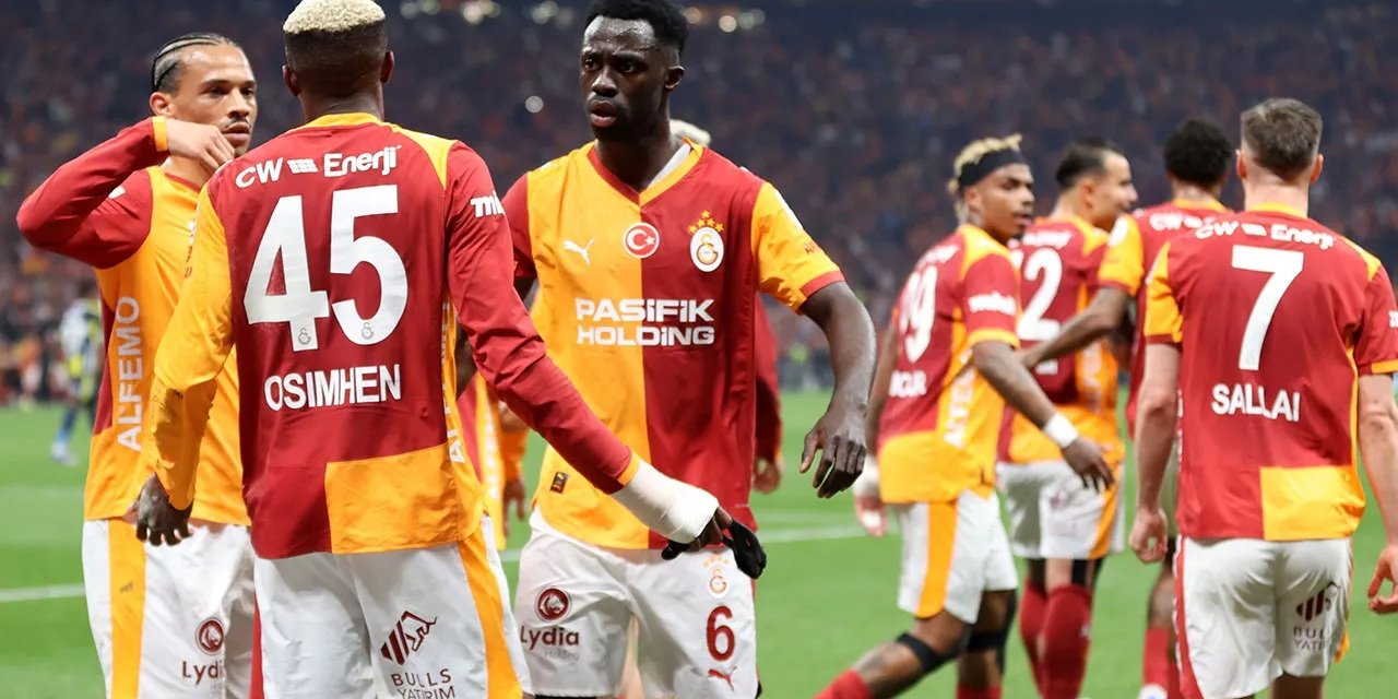Galatasaray derbide fark attı: Fenerbahçe’yi 3-0 yenerek zirvede avantajı büyüttü