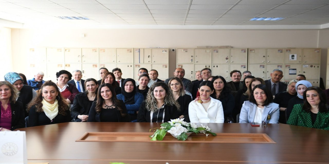 MEB Duyurdu: Öğretmenlerin 29-30 Haziran 2026 Dönemi Seminerleri Çevrim İçi Yapılacak