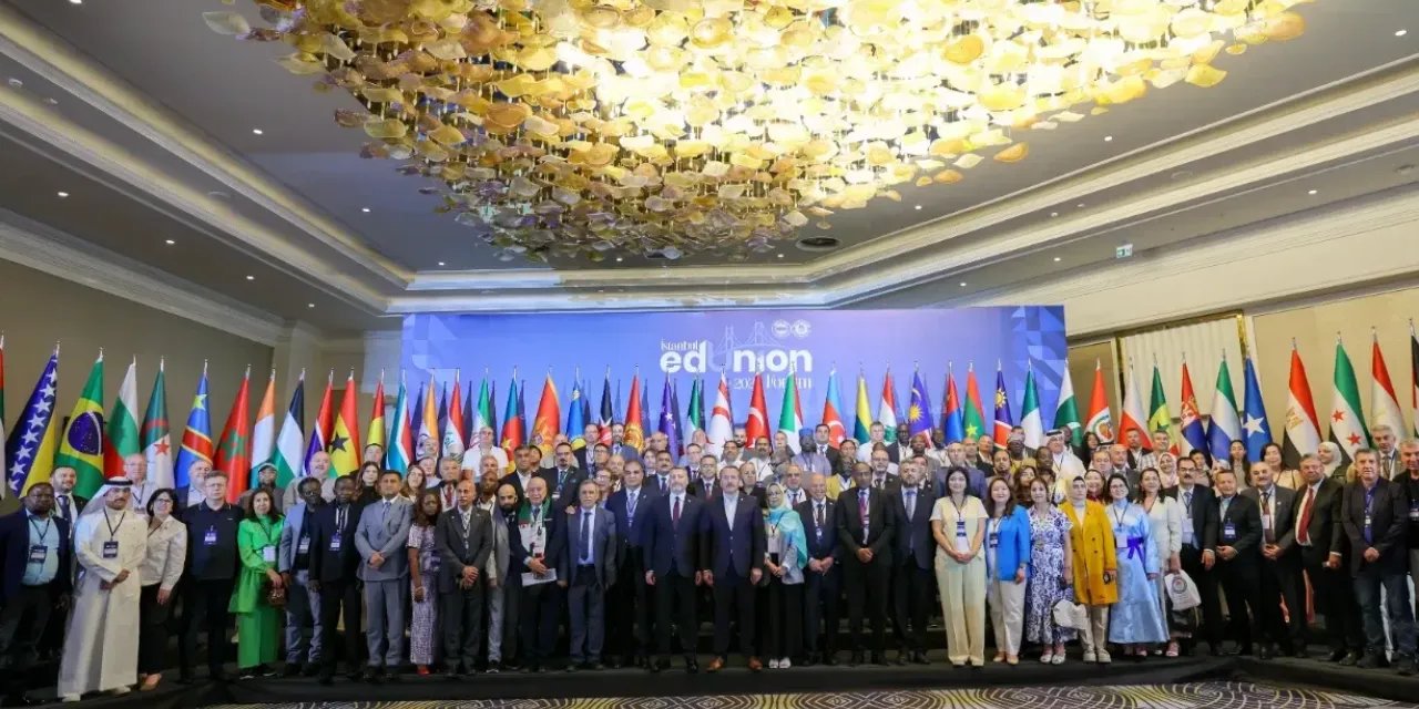 İstanbul EdUnion Forum Başladı: 55 Ülkeden Eğitim Sendikaları İstanbul’da Buluştu