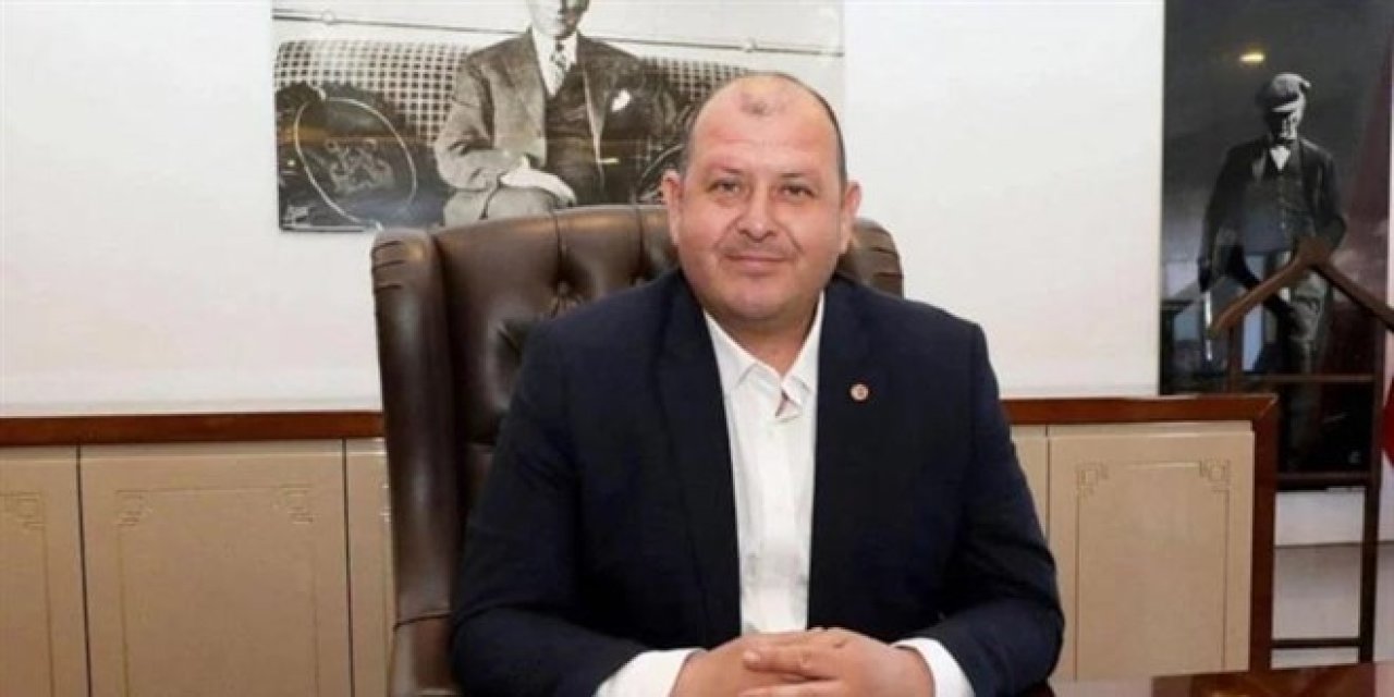 İzmir'de belediyeye şafak operasyonu! Başkan dahil 21 gözaltı