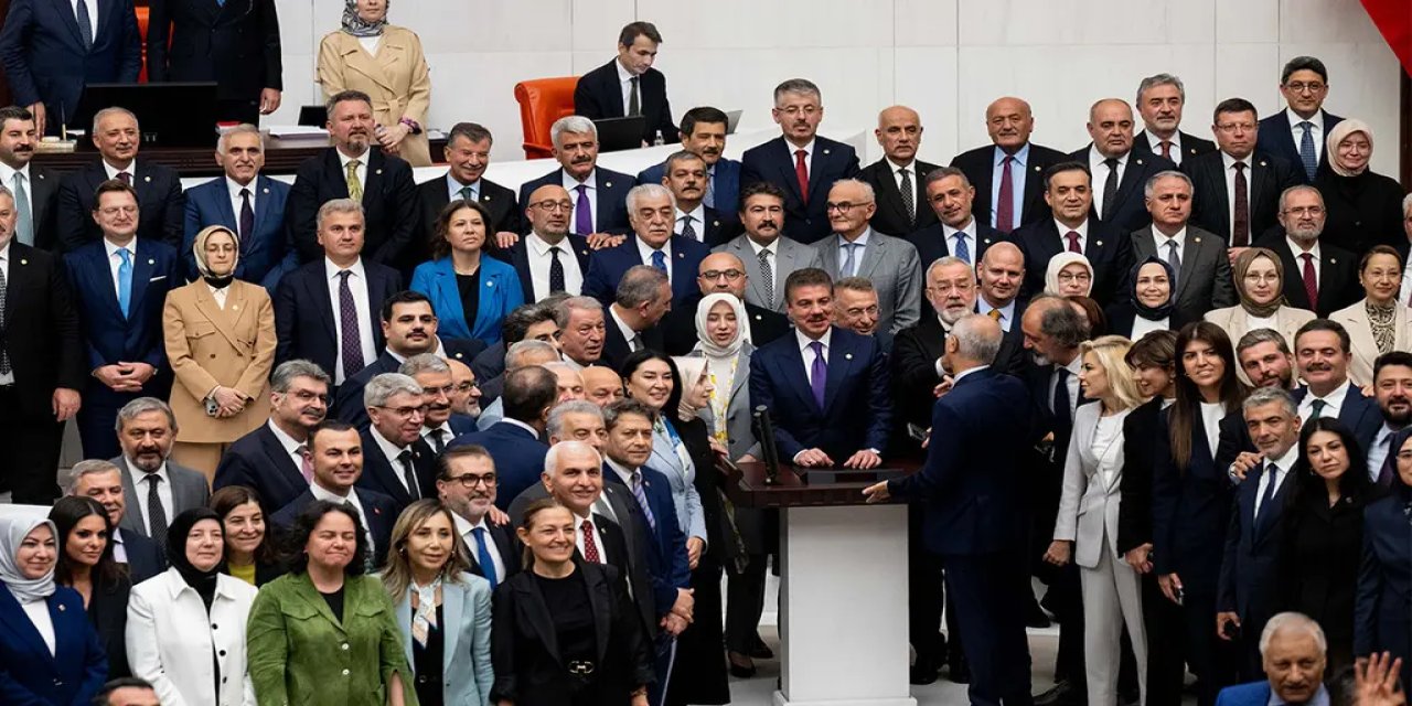 8 AK Partili vekil oylamada yoktu! İşte o isimler