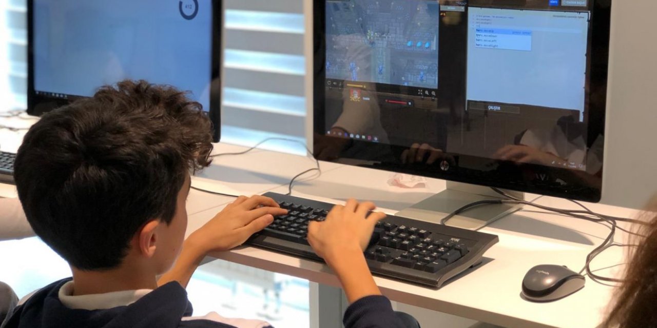2.600 laboratuvar kuruluyor ama ders saati yok: Öğretmenler norm fazlası oldu
