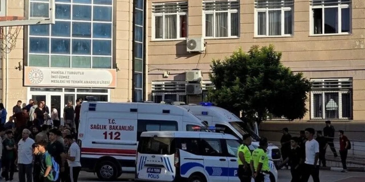 Türk Eğitim-Sen'den Turgutlu'daki saldırıya tepki: Aileler daha sorumlu olmalı