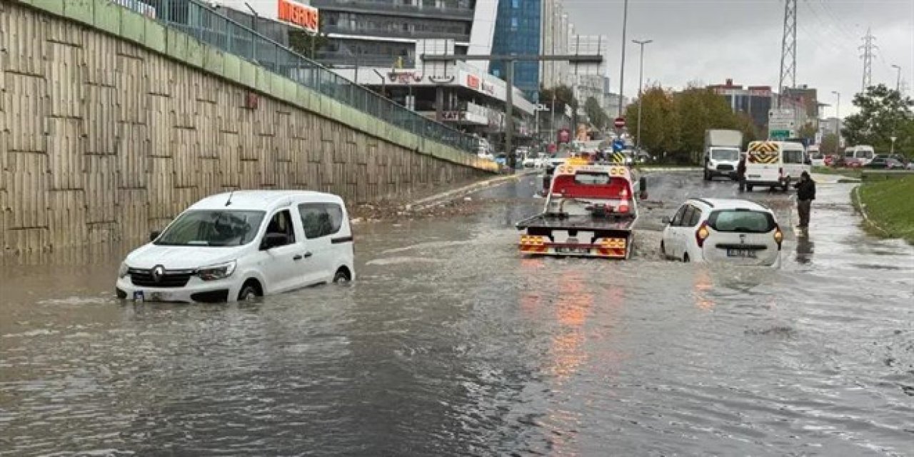 15 Ekim'de İstanbul'da Okullar Tatil mi? Valilik Kararı Açıkladı