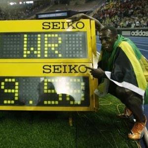 Usain Bolt uçak gibi