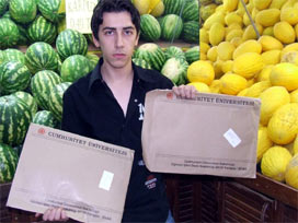 ÖSS kayıt evraklarını market dağıtıyor