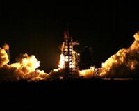 Discovery, uzay yolculuğuna başladı