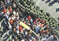 Urumçi yine karıştı