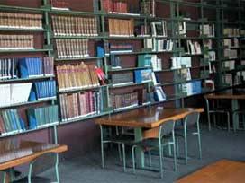 Öğrenciler mektuplarıyla kütüphane kurdular