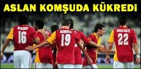 Aslan komşuda kükredi