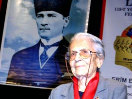 İlk öğretmenden gençlere mesaj