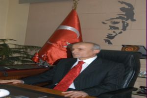 Vali öğretmenlerini karşısında görünce gözyaşlarına hakim olamadı