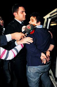 Okan'ın kelepçe öfkesi