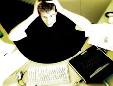 Eşi çalışan memura kötü haber!