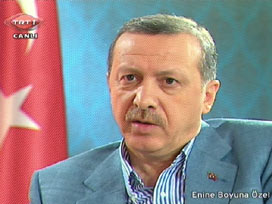 Ekmek teknesine tekme