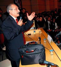 Üniversitede çarşaf kavgası