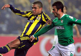 Fener Son Dakikada Güldü