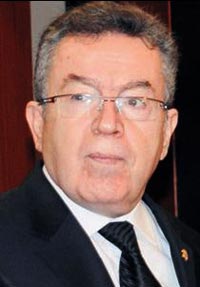 Özcan: Vakıf üniversitelerine fren