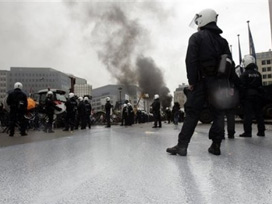 PKK yandaşları Belçika polisiyle çatıştı