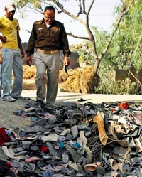 Bedava kıyafet için 63 kişi öldü