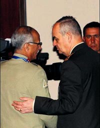 'Müttefiklerimiz istihbaratta cimri'