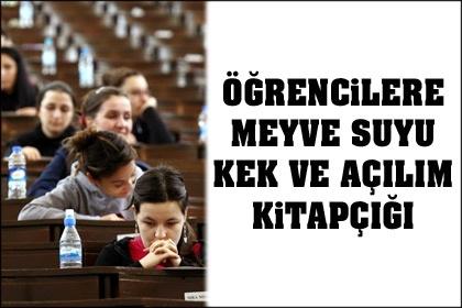 Okul önünde açılım kitapçığına velilerden tepki