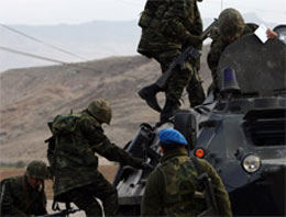 Asker Nurhak'ta PKK ile çatışıyor