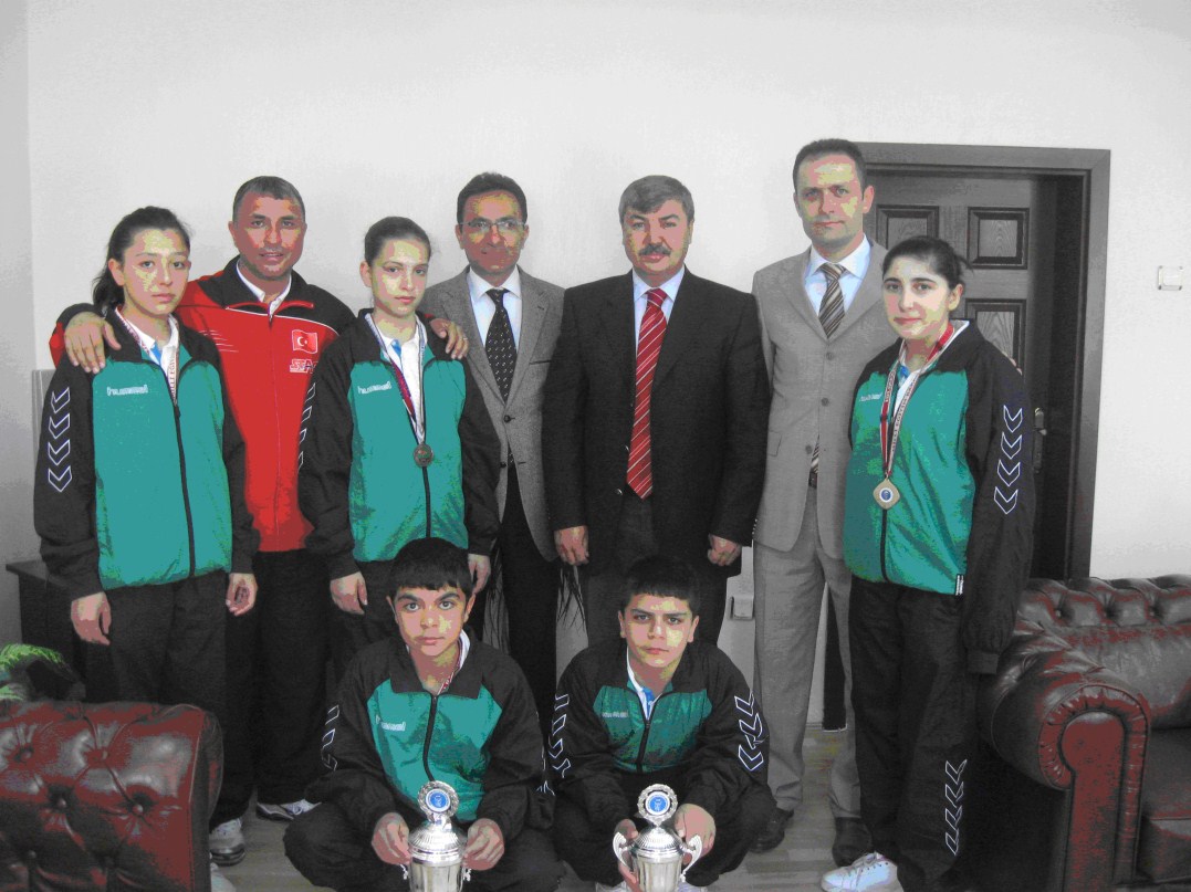 ŞAFAKTEPE İÖO MASA TENİSİNDE  TÜRKİYE ŞAMPİYONU OLDU