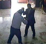 Silahla okul bastı hizmetliyi yaraladı