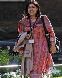 İngilterede ilk Müslüman bakan