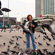 Ölmedi ancak 33 yıldır anılıyor