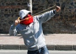 PKK yandaşları polisle çatıştı