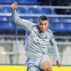 Uzun saçlı yönetici Kazım'la konuştu