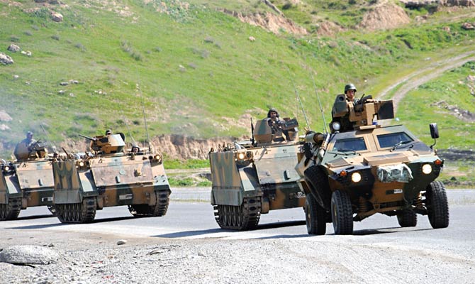 Komandolarımız Irak'a girdi