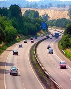 Otoyollarda hız sınırı artırıldı