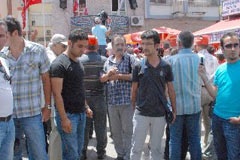 CHP'liler gazetecilere saldırdı